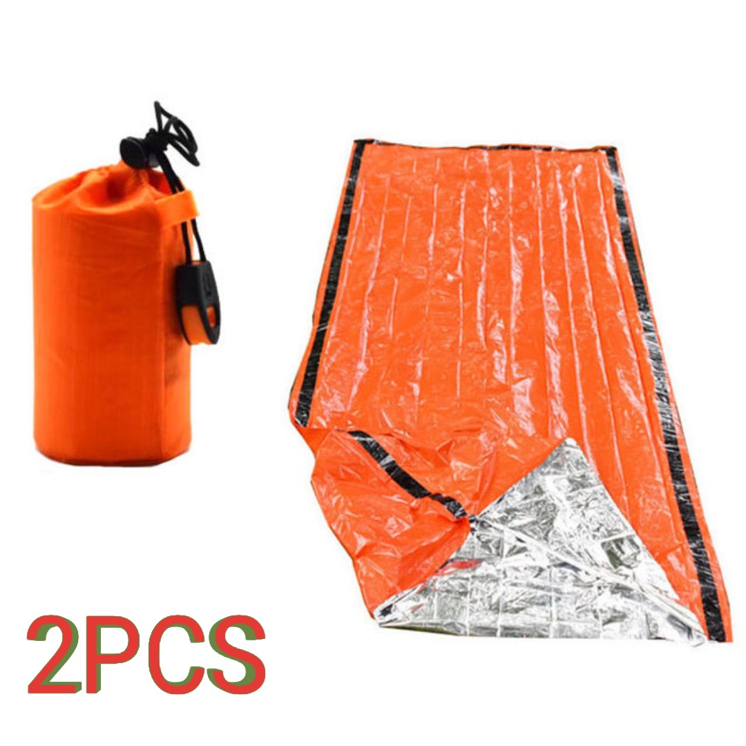 Extra-thick Mylar waterproof and windproof sleeping bag for emergencies, mountain hiking, camping, and survival. Increases body temperature up to 20°C.