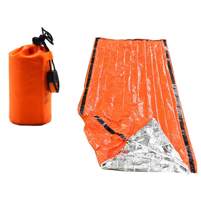 Extra-thick Mylar waterproof and windproof sleeping bag for emergencies, mountain hiking, camping, and survival. Increases body temperature up to 20°C.